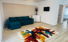 Apartament Yra Rm.Valcea